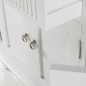 Preview: Weißes Landhaus-Sideboard mit silbernen Messing-Griffen
