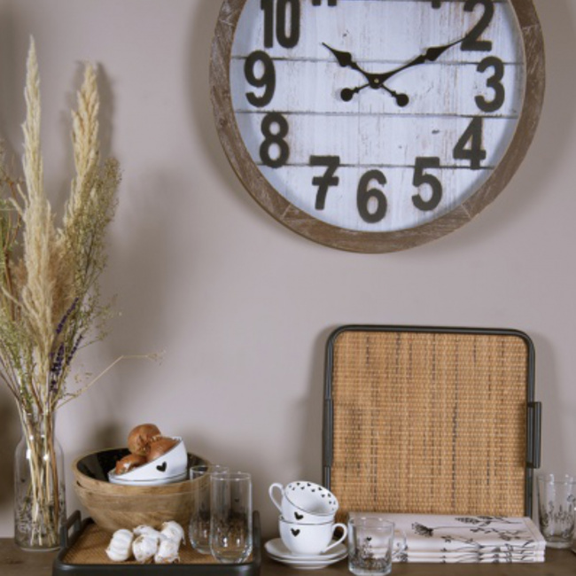 Vintage Holz-Uhr im Landhausstil