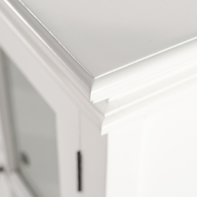 Details Kommode in in Handarbeit gefertigt