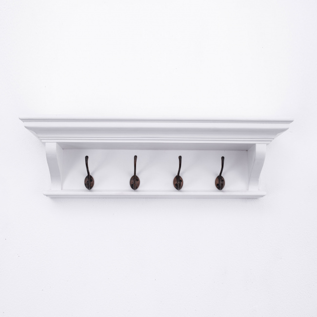 Weiße Garderobe im Landhausmöbel-Stil mit vier Haken