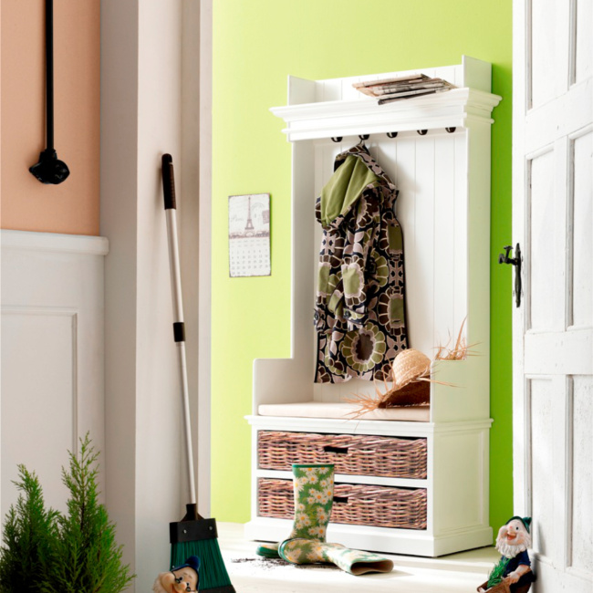 Garderobe mit Sitzfläche