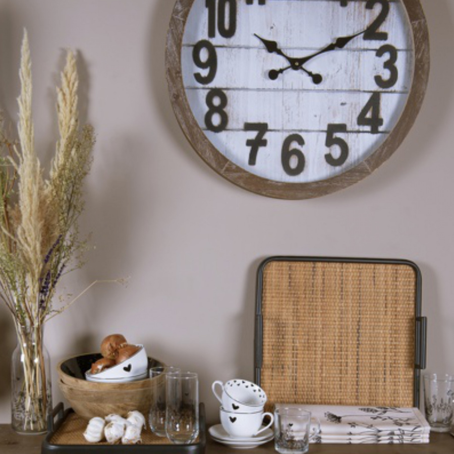 Vintage Holz-Uhr im Landhausstil