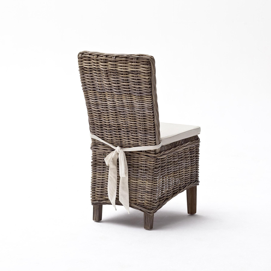 Rattan Stuhl mit Kissen Rattan Stuhl mit Kissen