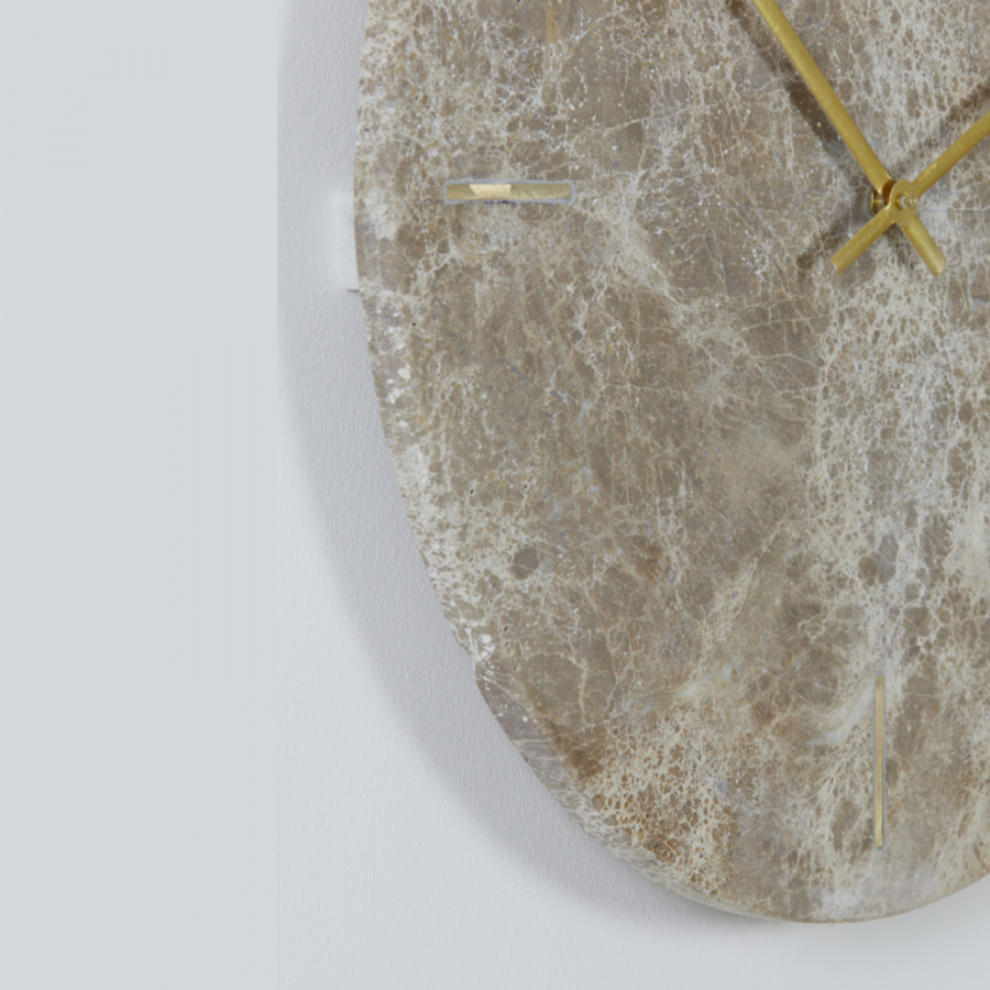 Wanduhr im antiken Vintage-Look