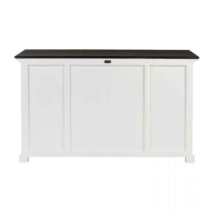 Weißes Sideboard im Landhaus-Stil Weißes Sideboard im Landhaus-Stil