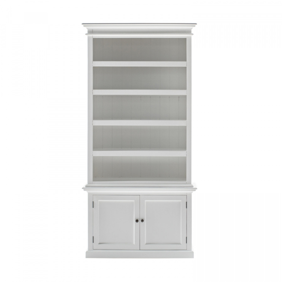 Hoher Landhaus-Buffetschrank Hoher Landhaus-Buffetschrank