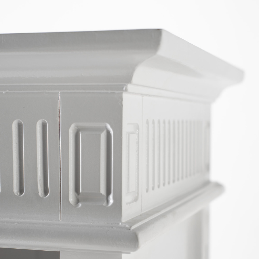 Massiver, großer Landhaus-Geschirrschrank Massiver, großer Landhaus-Geschirrschrank