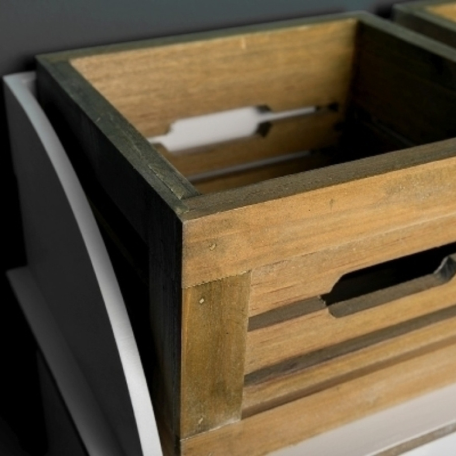Garderobe mit Holzboxen Garderobe mit Holzboxen