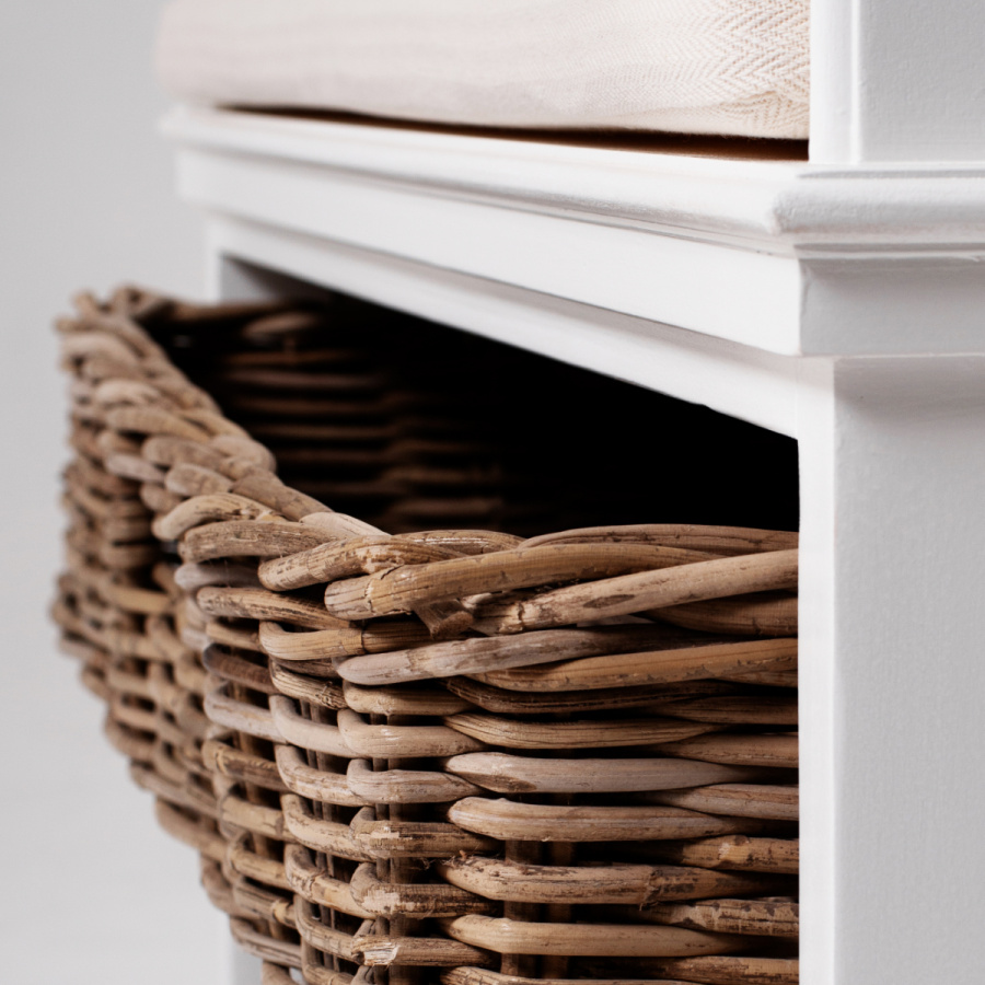 Landhaus Garderobe mit Körben Landhaus Garderobe mit Körben
