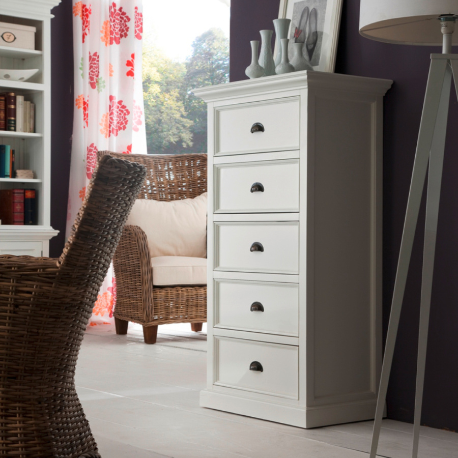 Kommode im Landhausstil Kommode im Landhausstil