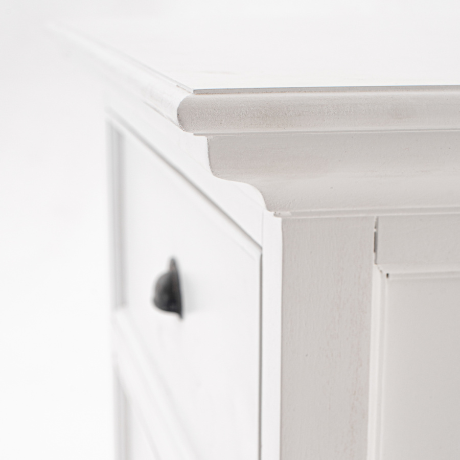 Weiße Schubladen Kommode im Landhausstil Weiße Schubladen Kommode im Landhausstil