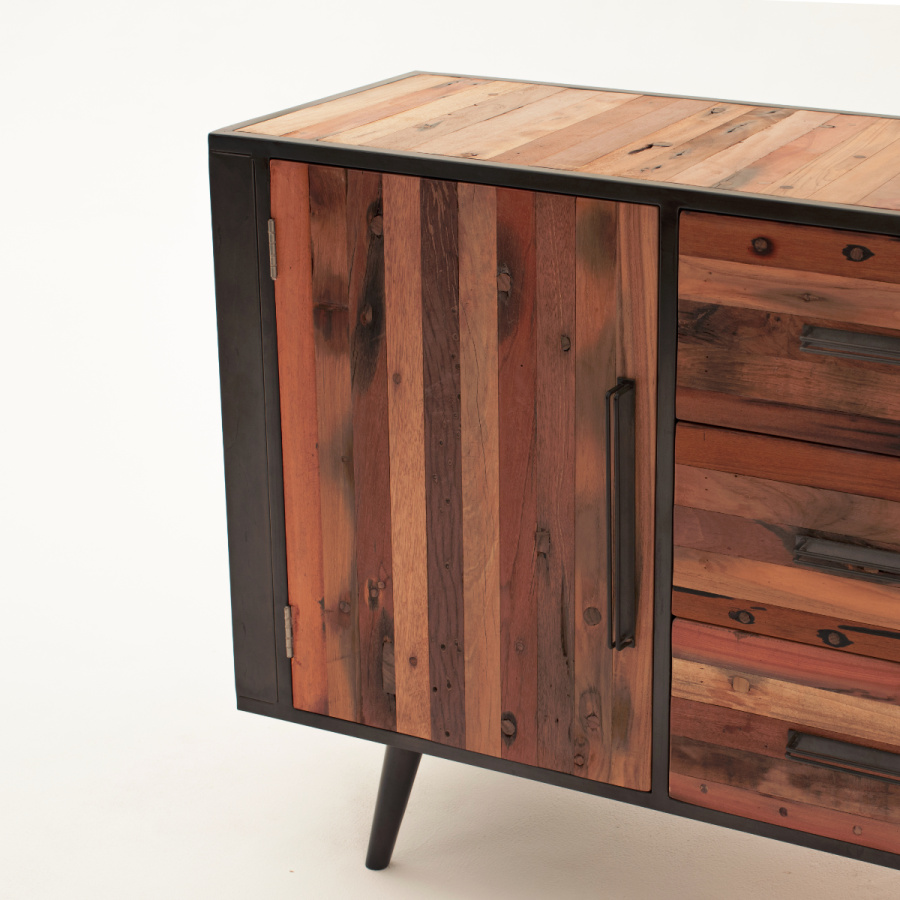 Eisen / Holz Kommode im Industrial Stil Eisen / Holz Kommode im Industrial Stil