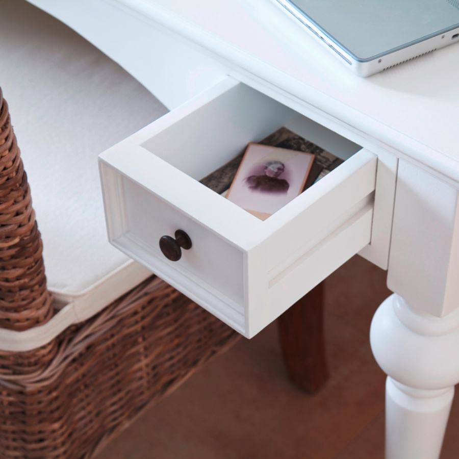 Schreibtisch im Landhausstil Schreibtisch im Landhausstil