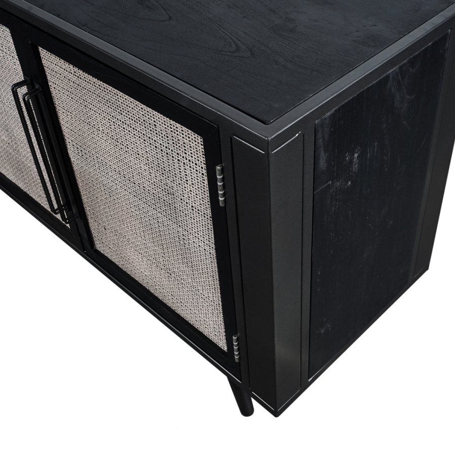 TV-Lowboard im Industrial Stil mit Rattan-Gitter TV-Lowboard im Industrial Stil mit Rattan-Gitter